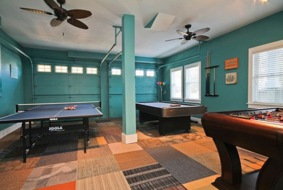 Garage Game Room - Photos & Ideas